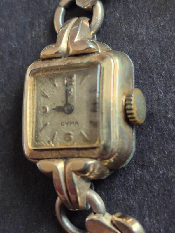 Vintage Ladies Cyma Mechanical Wrist Watch (not working)