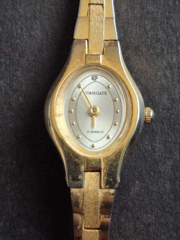 Vintage Homegate 17 Jewels Ladies Mechanical Wrist Watch-nice condition (not working)