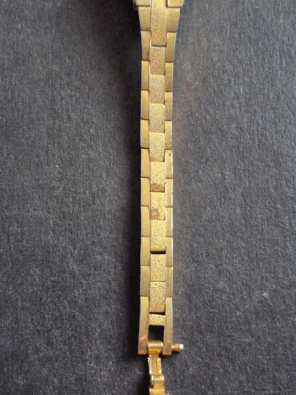 Vintage Homegate 17 Jewels Ladies Mechanical Wrist Watch-nice condition (not working)