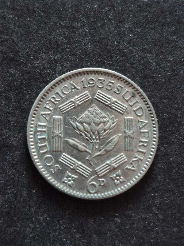 Union Sixpence 1935 (nice condition)