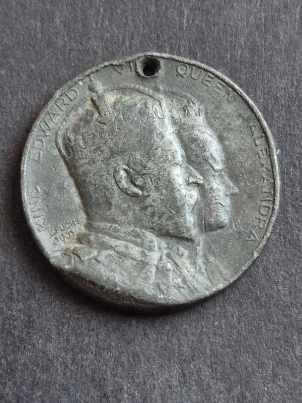 Edward VII Coronation 20 June 1902 Cape Town Pewter Medallion