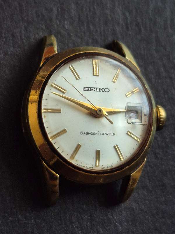 Vintage Ladies Seiko Mechanical Wrist Watch Diashock 17 Jewels (excellent condition) not working