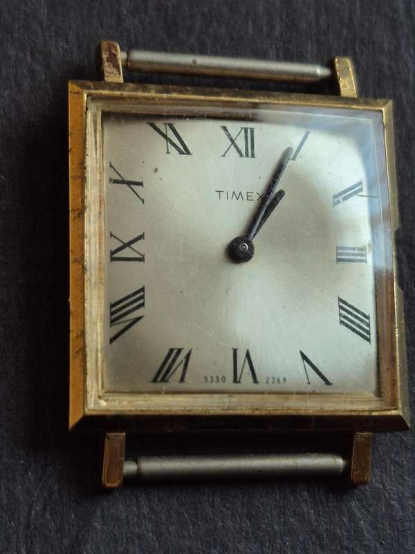 Vintage Timex 533-2369 Mechanical Slim Line Wrist Watch (missing winder) - not working