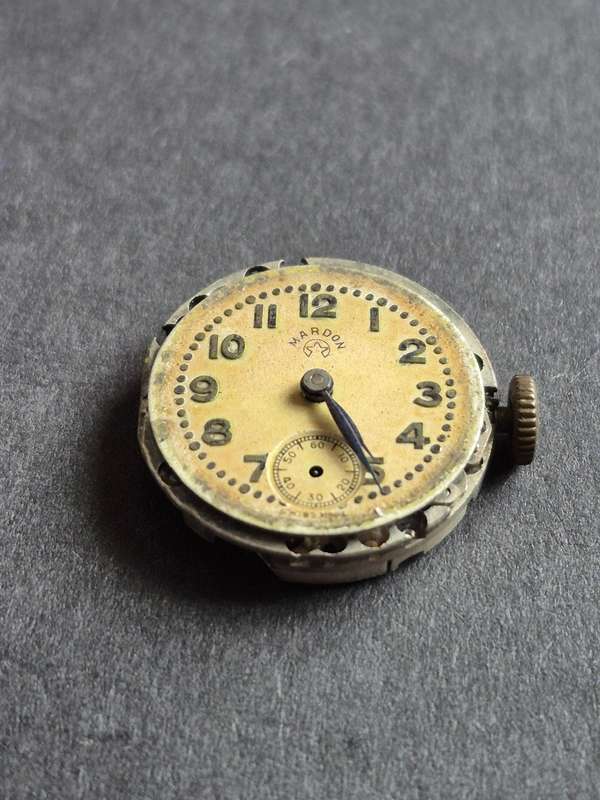Vintage Mardon 15 Jewels Mechanical Movement Watch (not working)