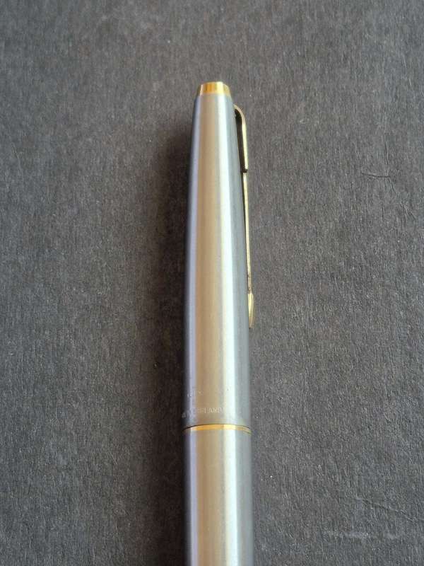 Vintage Two Toned Parker Fountain Pen (excellent condition)