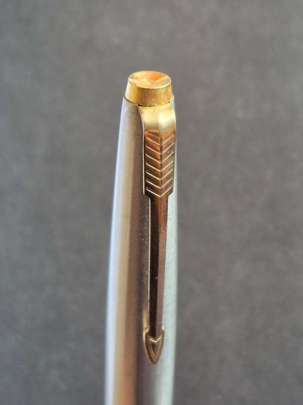 Vintage Two Toned Parker Fountain Pen (excellent condition)