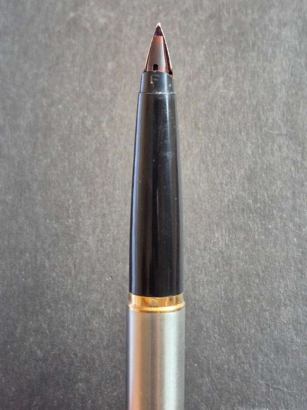 Vintage Two Toned Parker Fountain Pen (excellent condition)
