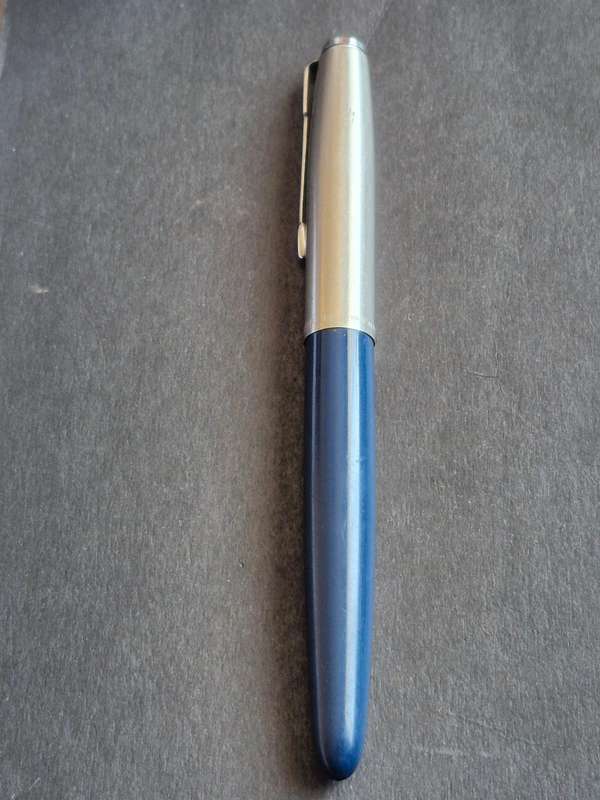 Vintage Parker 21 Fountain Pen (nice condition)