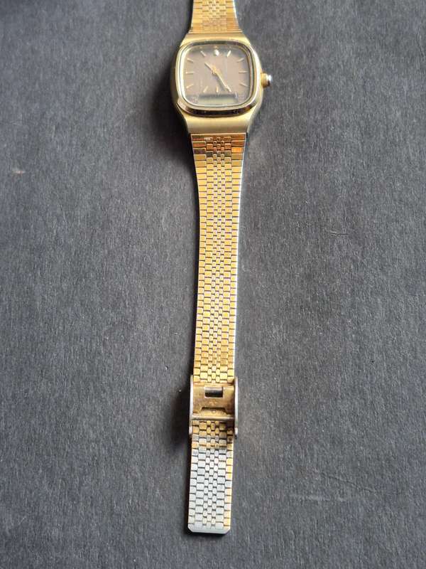 Vintage Ladies Citizen Quartz Watch (untested)