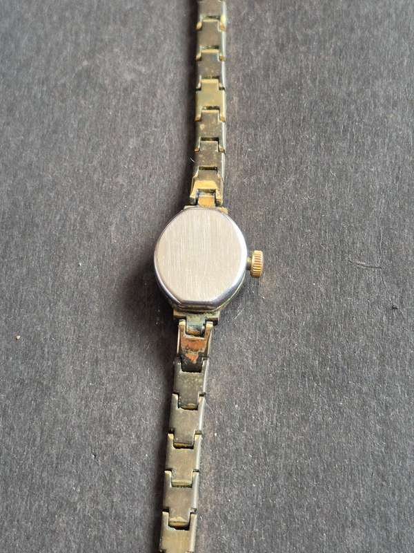 Vintage Ladies 17 Jewels Ladies Wrist Watch Hirschson Bros (not working)