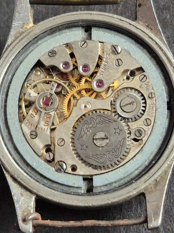 Vintage Men's Mechanical 15 Jewels Swissmade Wrist Watch (not working)