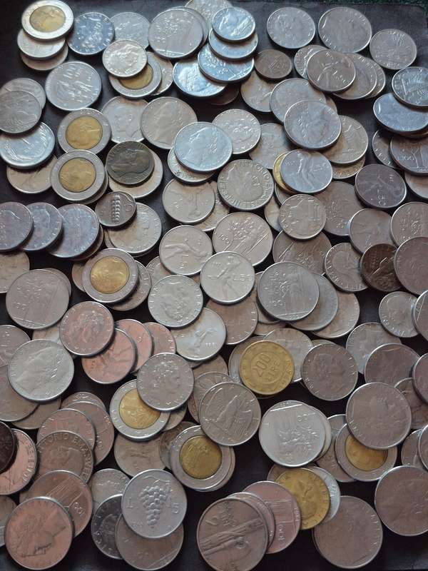 Mixed Lot of Italian Coins 1kg