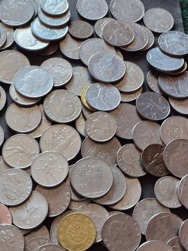Mixed Lot of Italian Coins 1kg