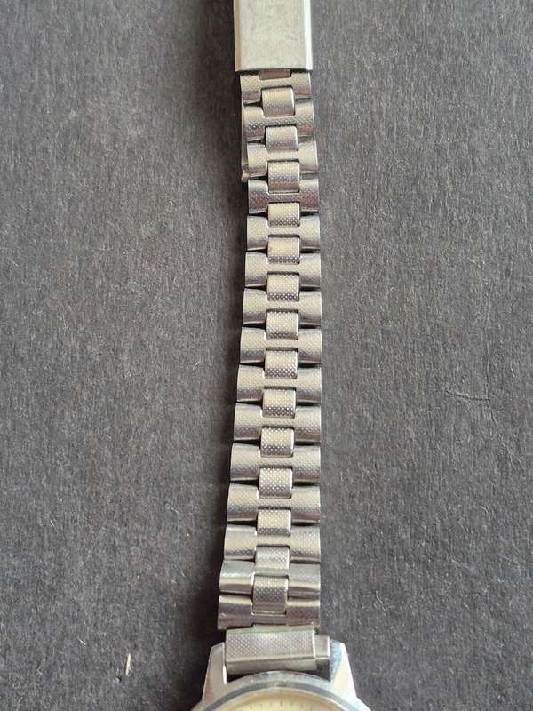 Vintage Ladies Ruhla Antimagnetic Mechanical Wrist Watch (not working)