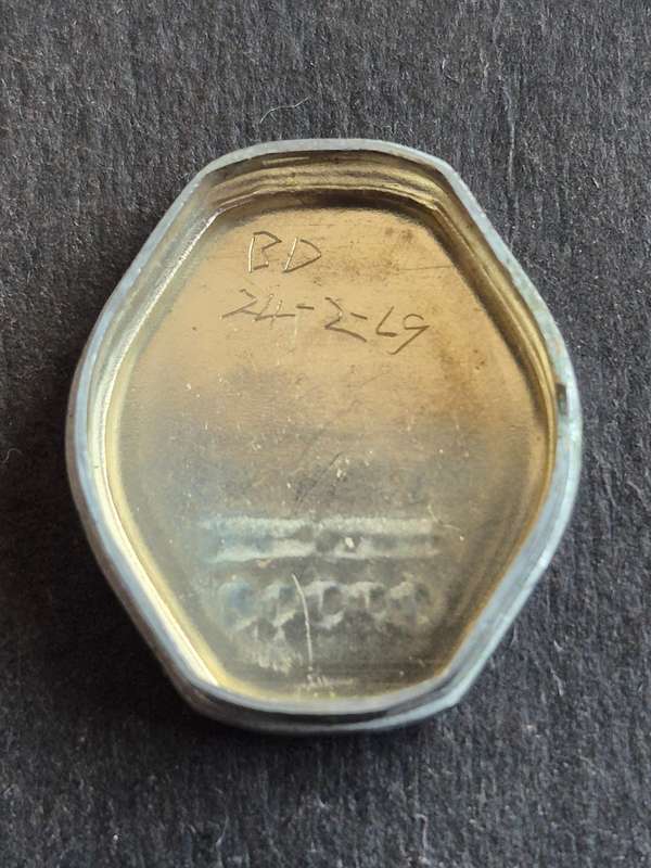 Vintage Wilson 17 Jewels Antimagnetic Ladies Wrist Watch (not working) face is loose