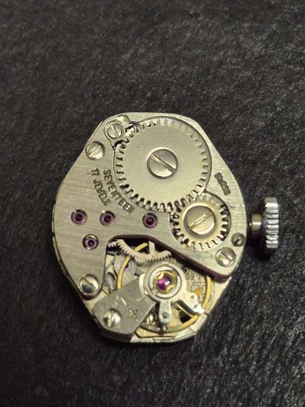 Vintage Ladies Lanco 17 Jewels Incablock Wrist Watch (not working)
