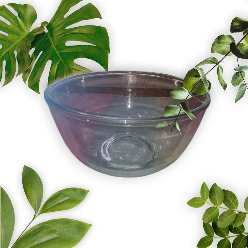 Pyrex mixing bowl