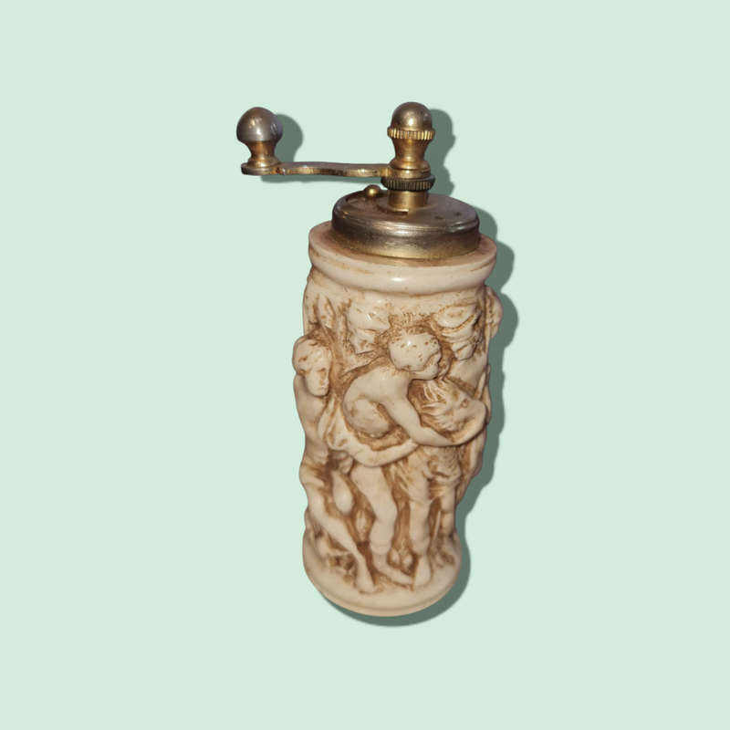 Vintage Acciaio Temperato Italian CARVED PEPPER GRINDER Italy Roman