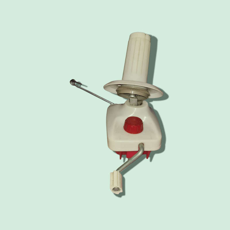 DIY Hand Operated Knitting Roll String Yarn Fiber Wool Thread Ball Winder Holder