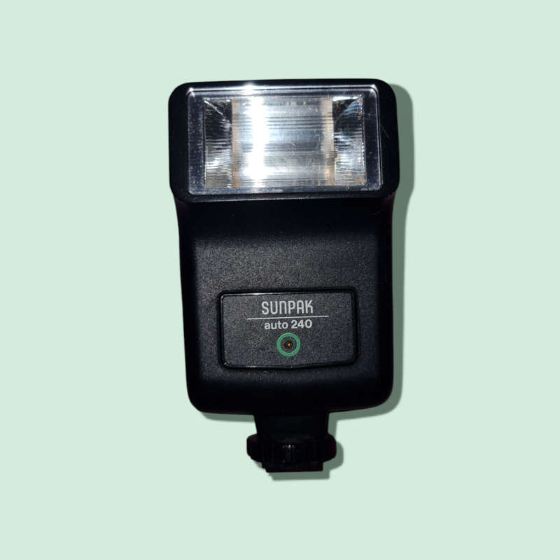 Sunpak Auto 240 Thyrister 35mm Flash Unit For Spears