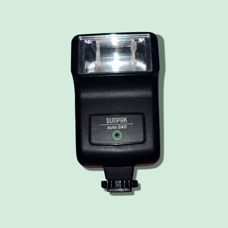 Sunpak Auto 240 Thyrister 35mm Flash Unit For Spears