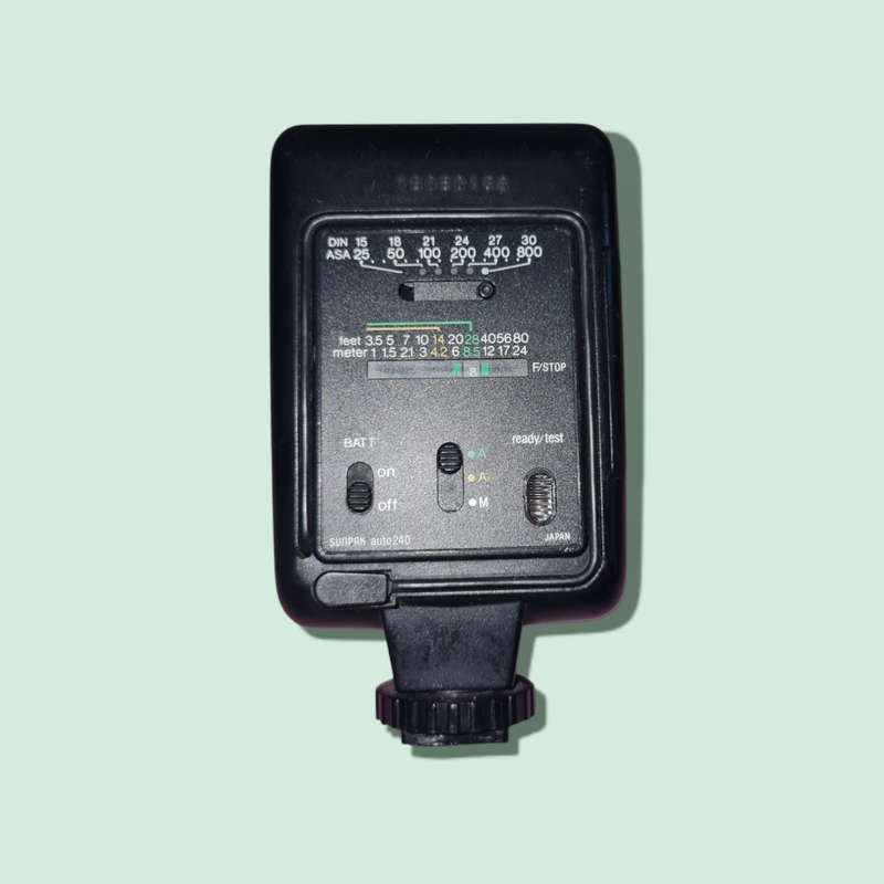 Sunpak Auto 240 Thyrister 35mm Flash Unit For Spears