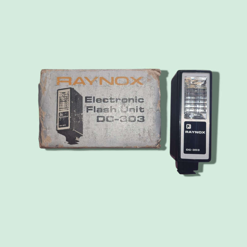 Raynox Electric Flash Unit DC-303  