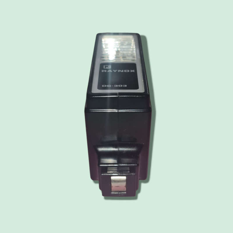 Raynox Electric Flash Unit DC-303  