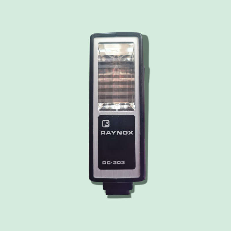 Raynox Electric Flash Unit DC-303  