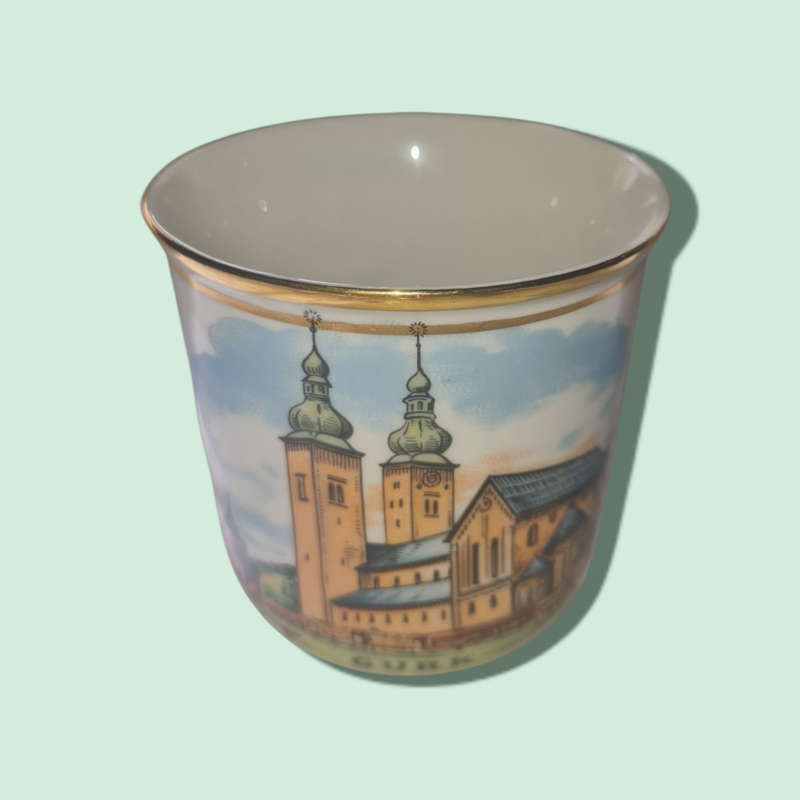 Vintage Czechoslovakia D Gurt Tea Cups x 2