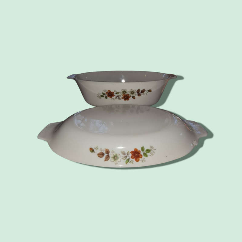 A Lovely Large Iidded Vintage Sovirel France Oven Dish