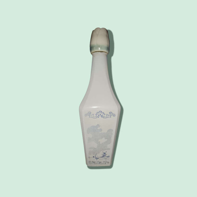 Holland,  Vandermint Mint - Chocolate Liqueur bottle, Milk Glass, Tulip Lid, Pour - Spout