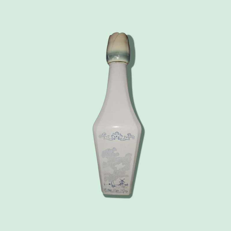 Holland,  Vandermint Mint - Chocolate Liqueur bottle, Milk Glass, Tulip Lid, Pour - Spout