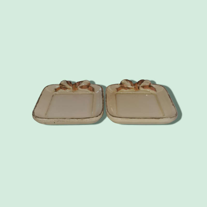 Vintage Italian Wooden Pin Plates
