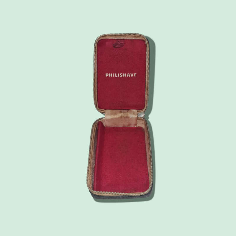 Philips Philishave Battery Shaver with Case