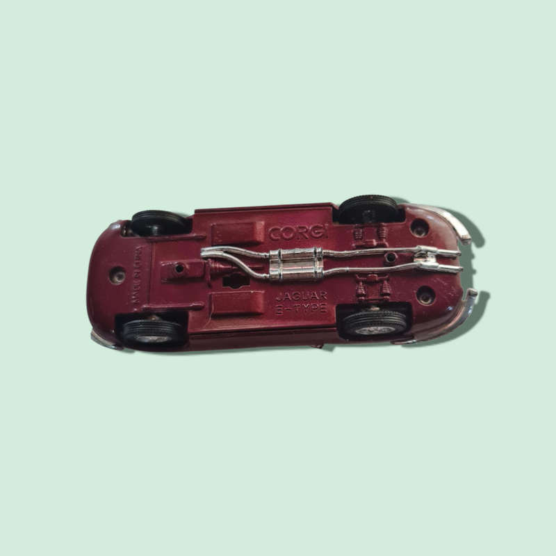 CORGI CLASSICS JAGUAR E TYPE OPEN TOP OPALESCENT MAROON