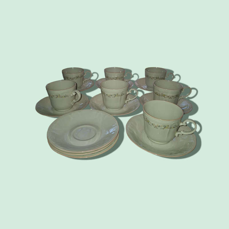 Huguenot royale tea set