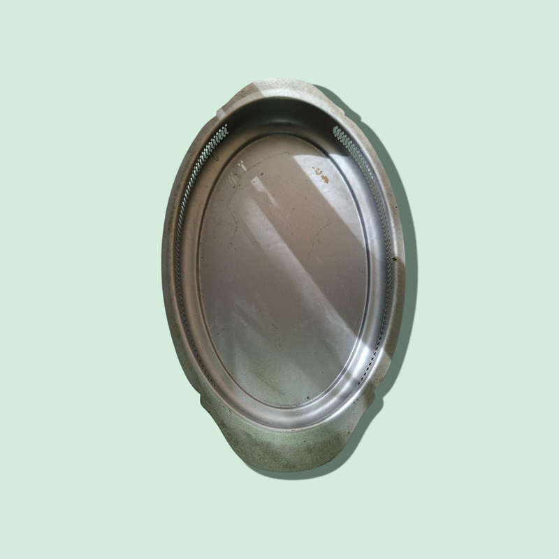 serving dish with lid and glass insert