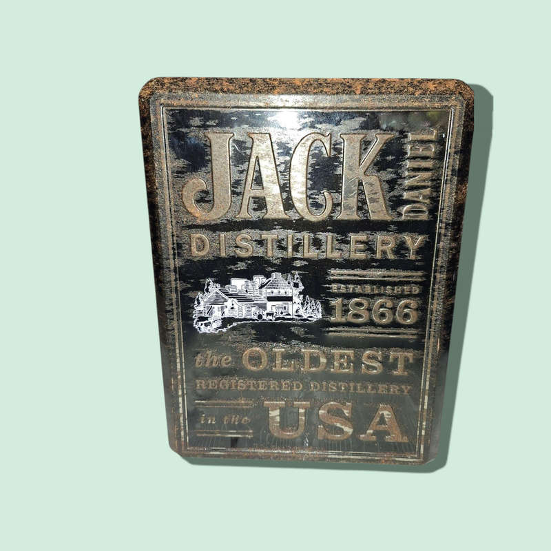 Jack Daniels Tin No 7 with Glasses