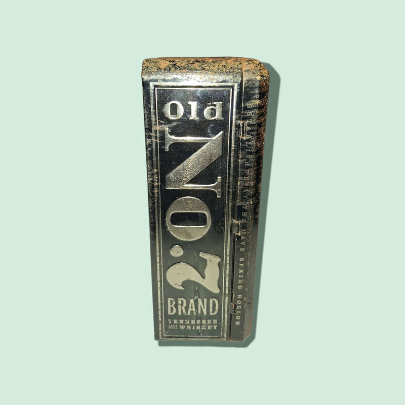 Jack Daniels Tin No 7 with Glasses