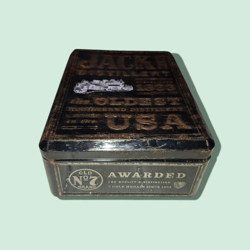 Jack Daniels Tin No 7 with Glasses