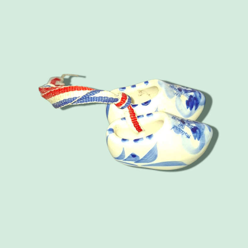 Miniature Holland Blue Delft Style Souvenir Dutch Shoes Blue and White