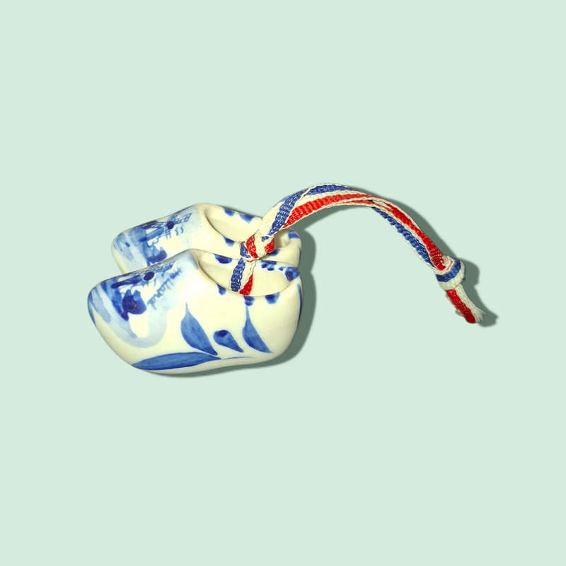 Miniature Holland Blue Delft Style Souvenir Dutch Shoes Blue and White