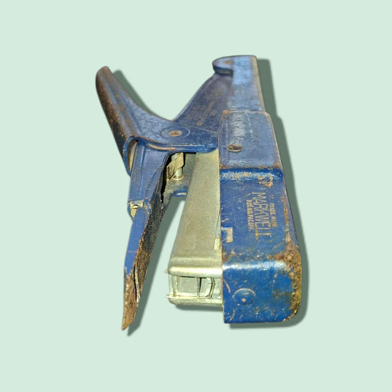 VINTAGE MARKWELL MP3 HEAVY DUTY INDUSTRIAL STAPLING PLIER BLUE