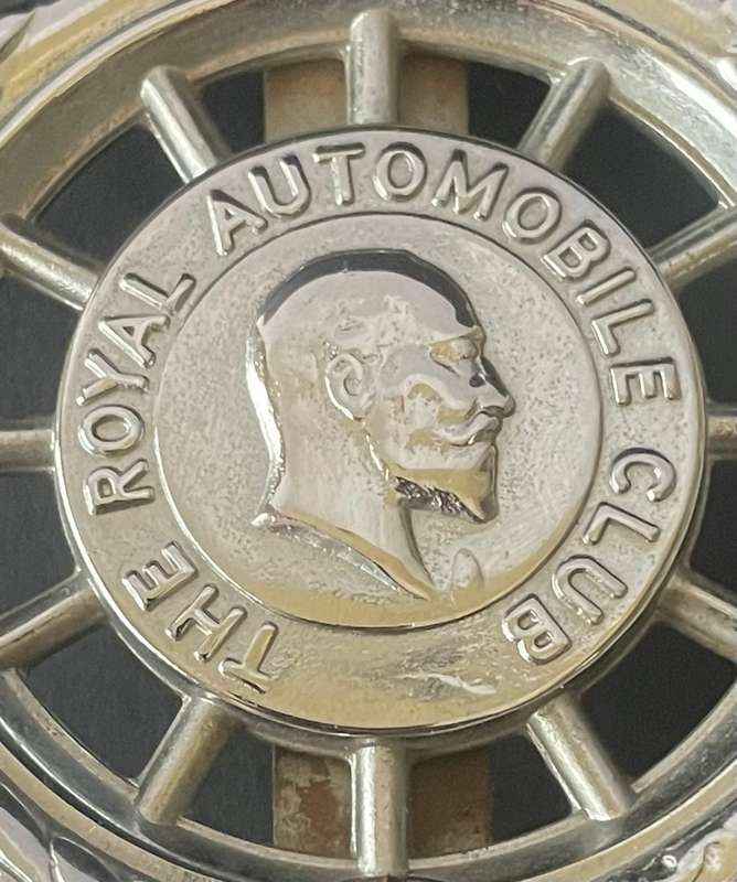 Royal automobile club emblem (king George v)