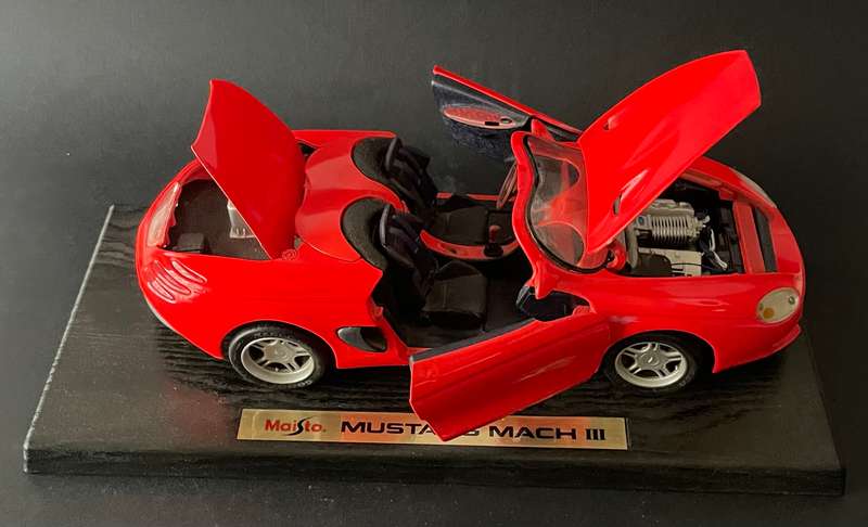 Maisto Mustang Mach 3 die cast model