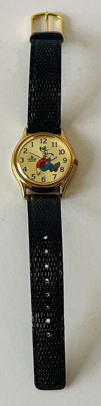 Lorus by Seiko Disney Backwards Goofy 31 mm watch R SY002