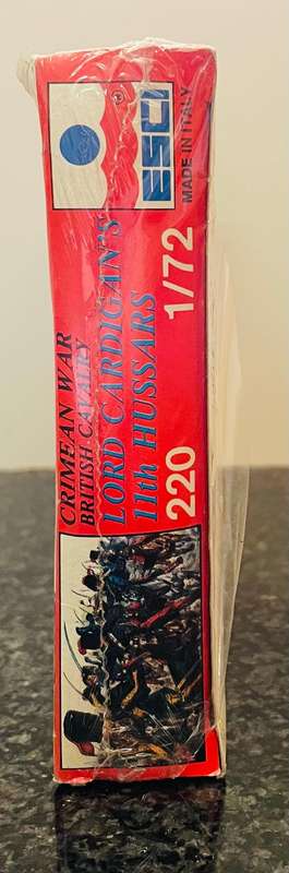 Esci Lord Cardigans 11th Hussars 36 piece unpainted mounted figures 1/72 scale