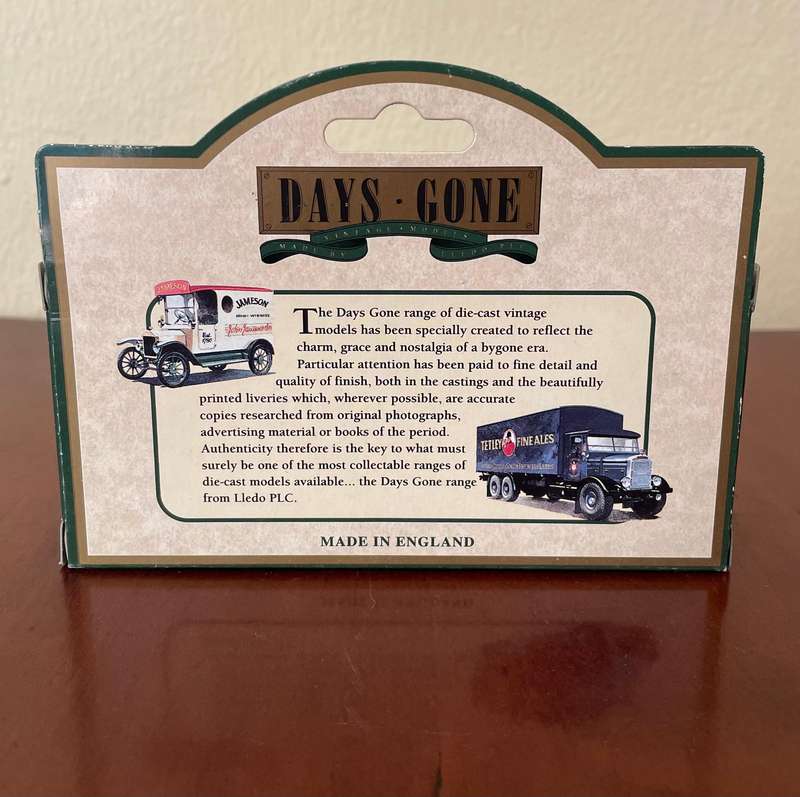 Pair of Lledo die cast models