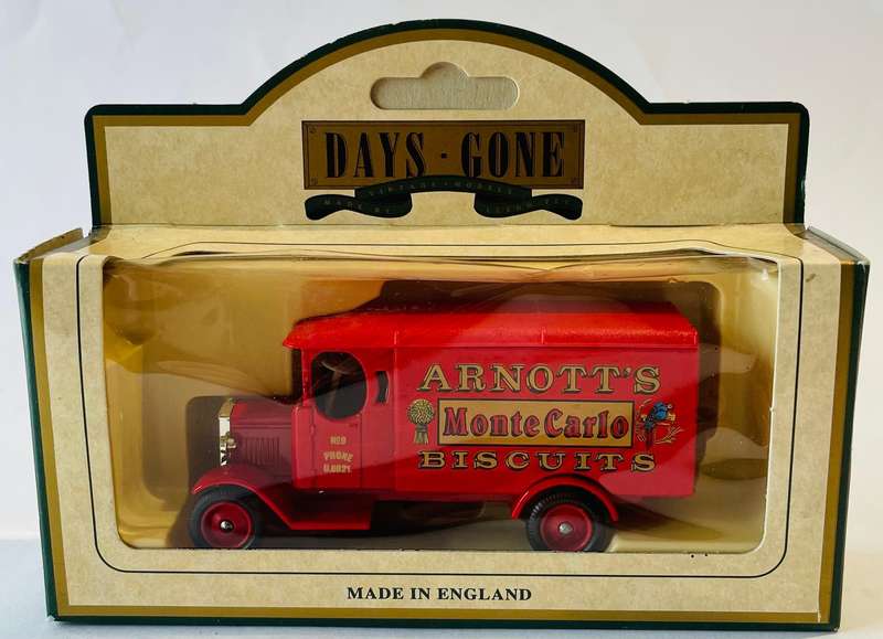 Pair of Lledo Days Gone vintage models die cast models